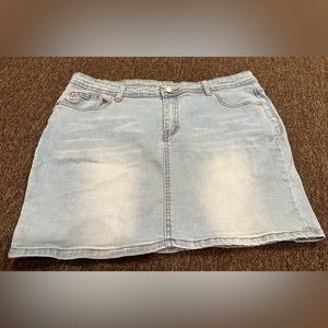 EUC Women’s Chouyatou L Jean Skirt pockets denim blue casual bottom